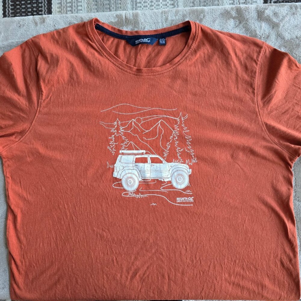 Regatta T shirt mint condition XXL